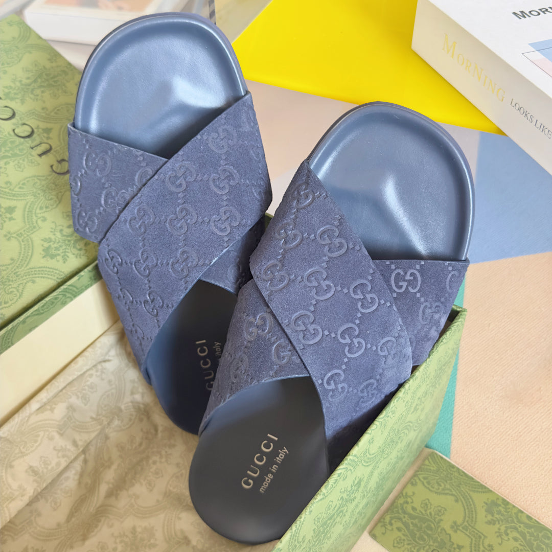 250507 New high-quality thick-soled embossed slippers