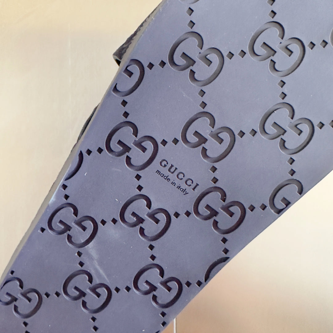 250507 New high-quality thick-soled embossed slippers