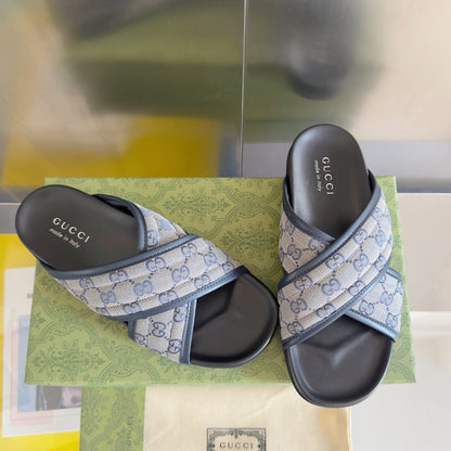 250507 New high-quality thick-soled embossed slippers