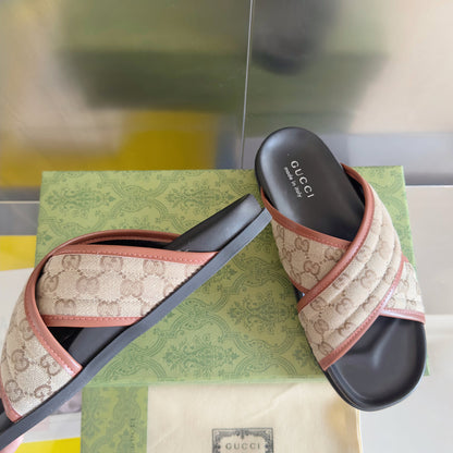 250507 New high-quality thick-soled embossed slippers