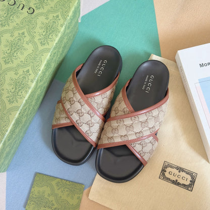 250507 New high-quality thick-soled embossed slippers