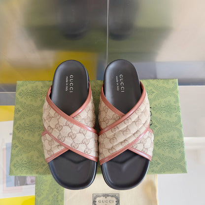 250507 New high-quality thick-soled embossed slippers