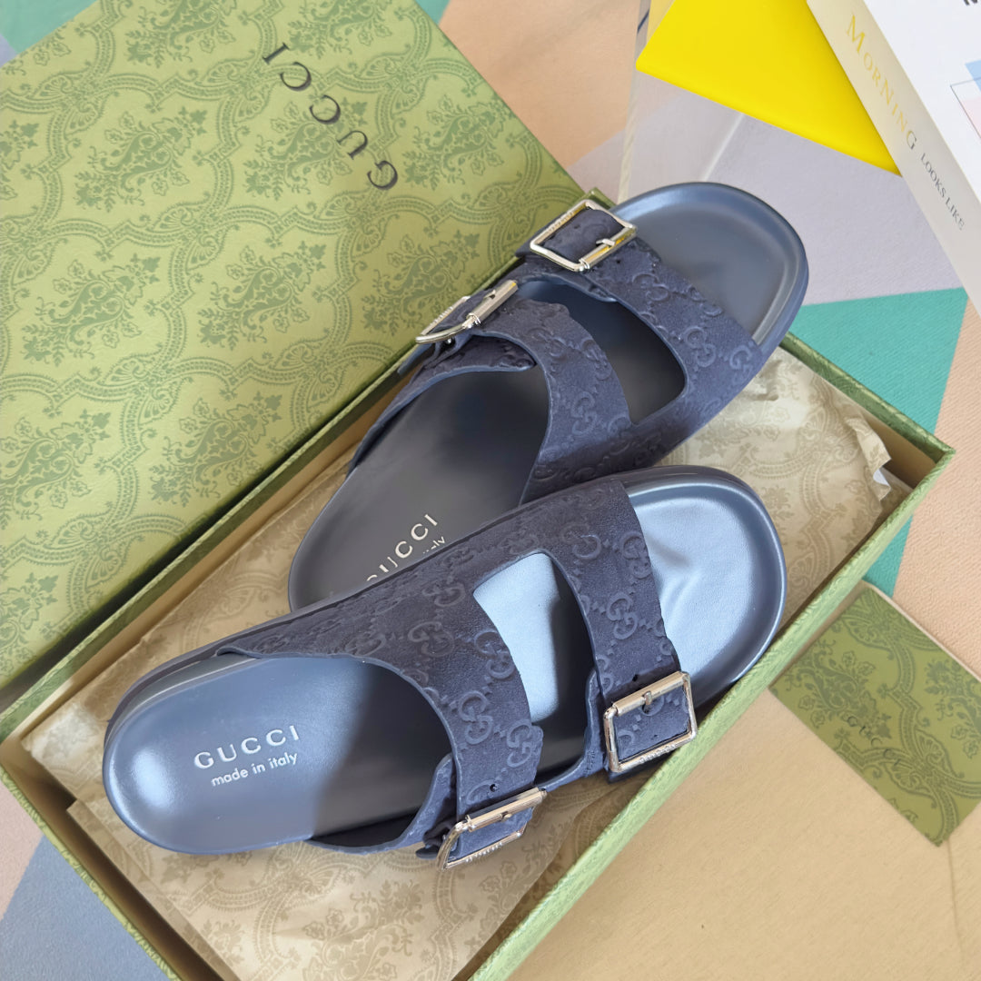 250507 New high-quality thick-soled embossed slippers