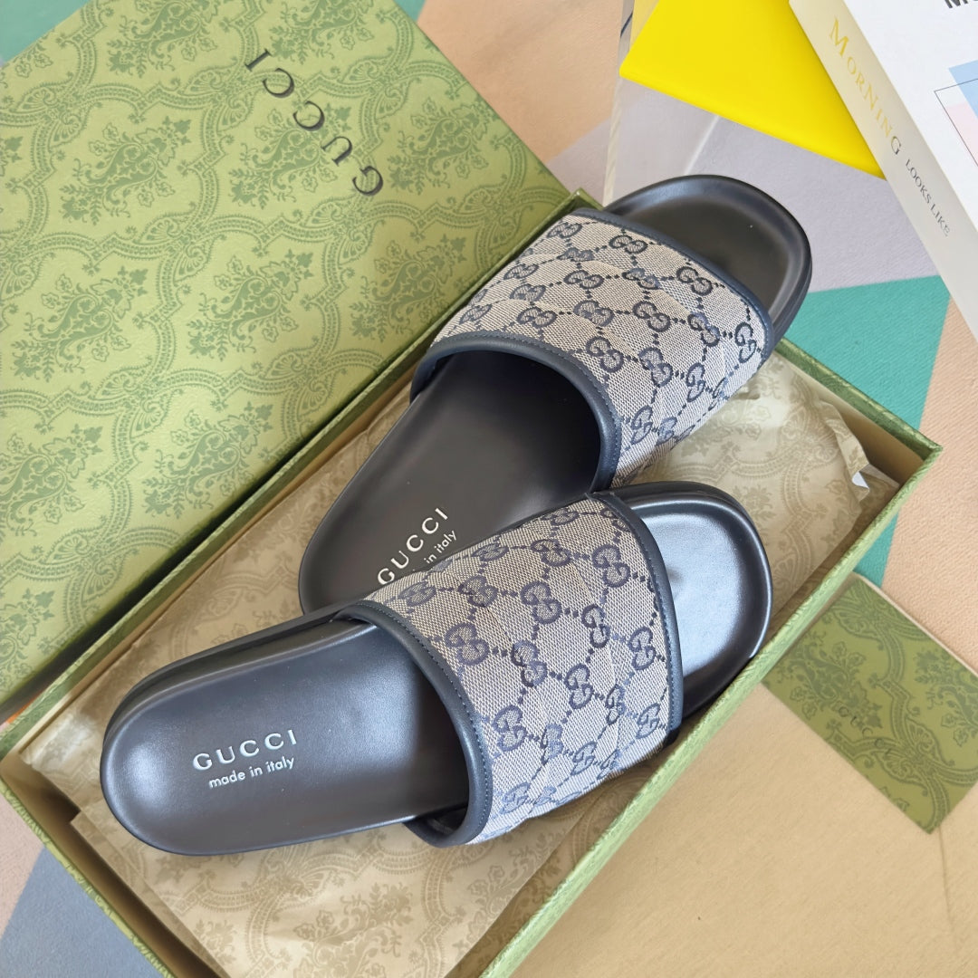 250507 New high-quality thick-soled embossed slippers