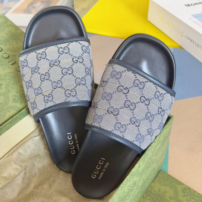 250507 New high-quality thick-soled embossed slippers