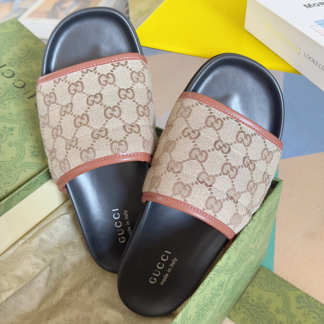 250507 New high-quality thick-soled embossed slippers