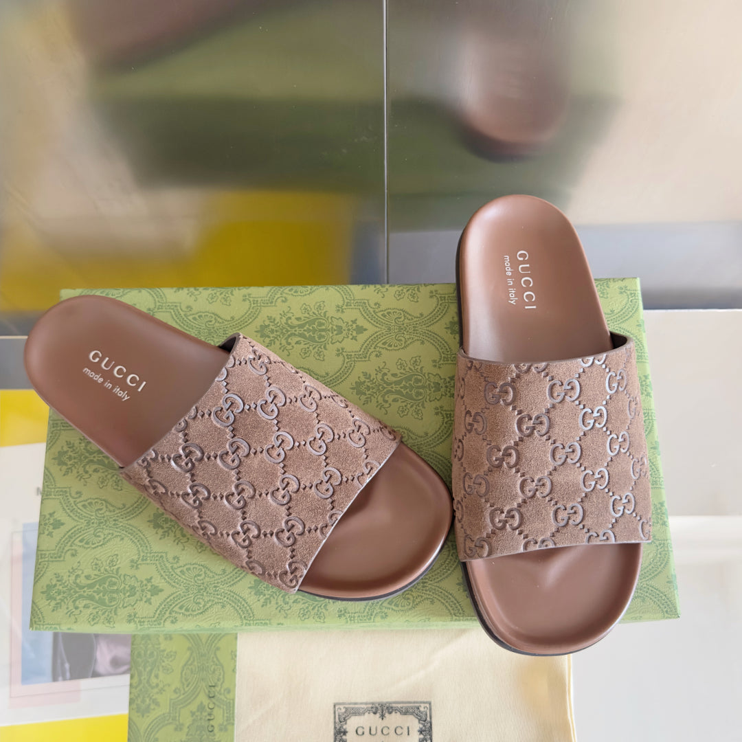 250507 New high-quality thick-soled embossed slippers