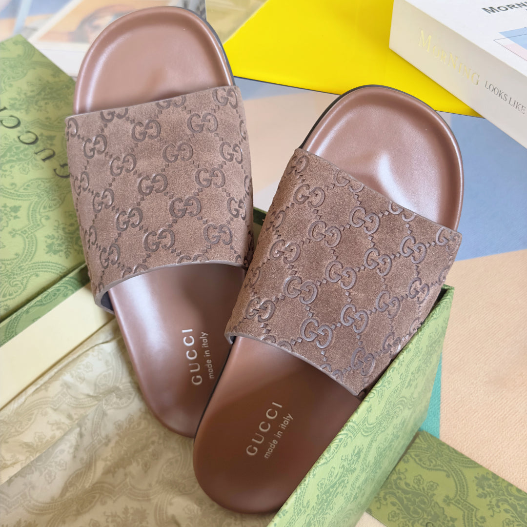 250507 New high-quality thick-soled embossed slippers