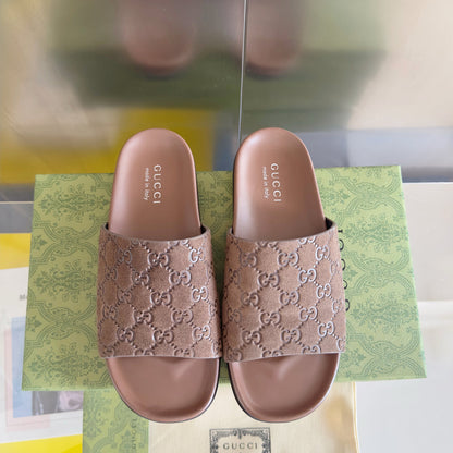 250507 New high-quality thick-soled embossed slippers