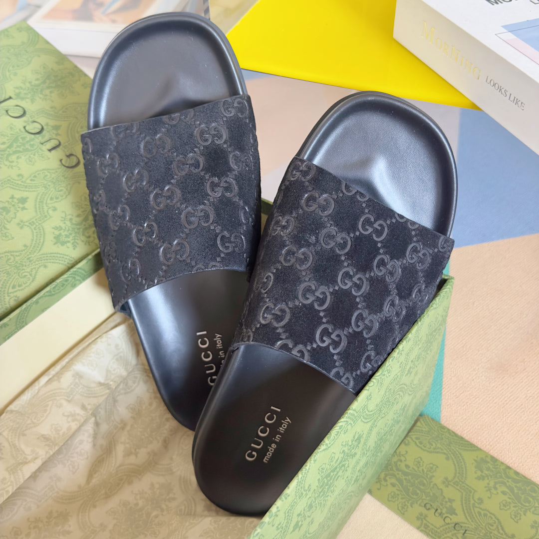 250507 New high-quality thick-soled embossed slippers