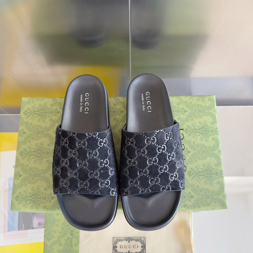 250507 New high-quality thick-soled embossed slippers