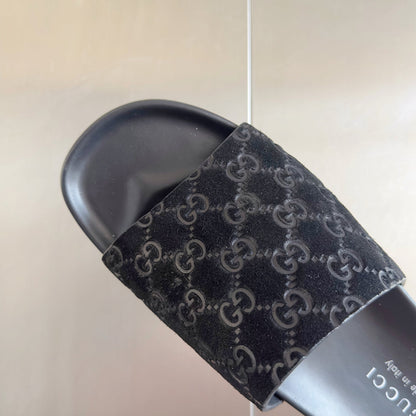 250507 New high-quality thick-soled embossed slippers