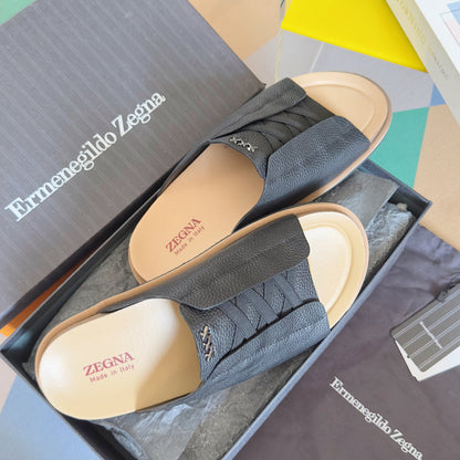 250513 New high-quality old Qian style slippers
