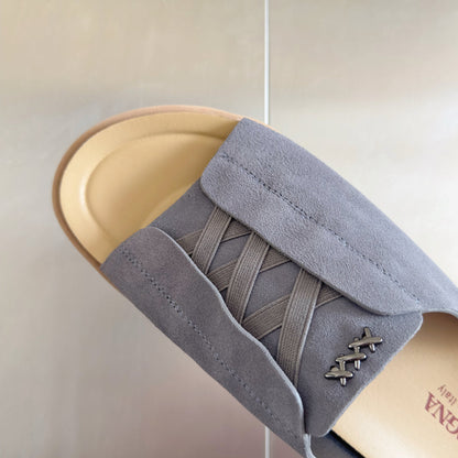 250513 New high-quality old Qian style slippers