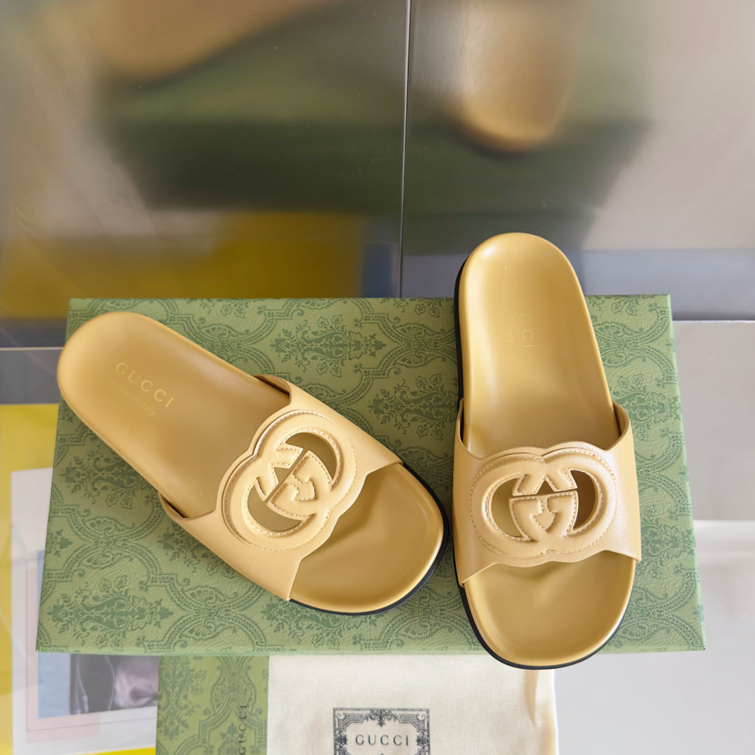 250513 New high-quality thick-soled classic signature slippers