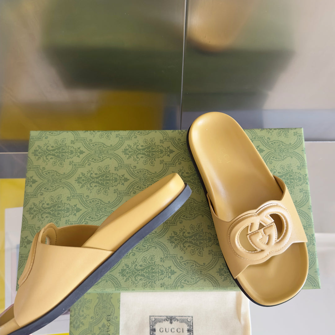 250513 New high-quality thick-soled classic signature slippers