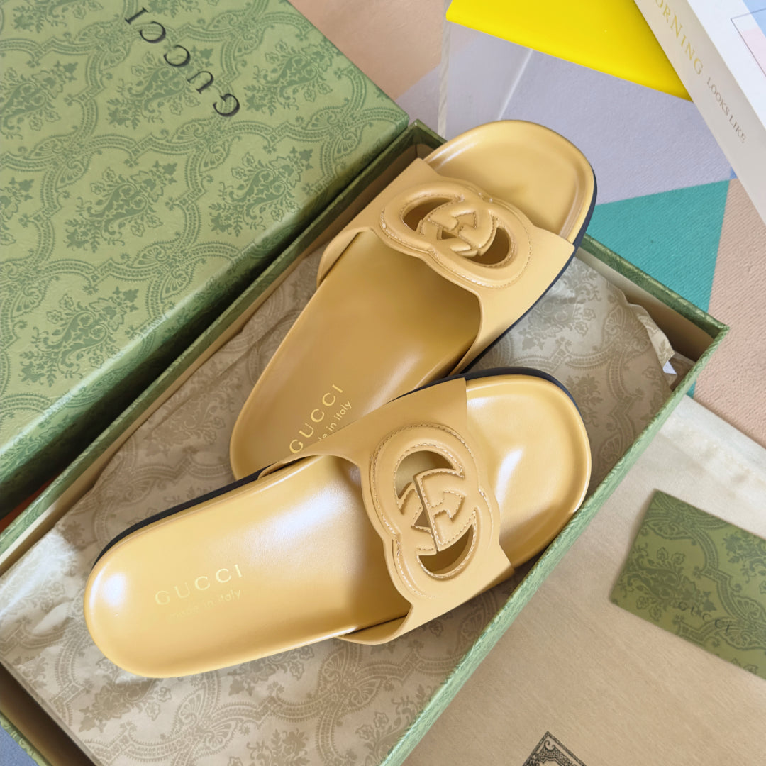 250513 New high-quality thick-soled classic signature slippers