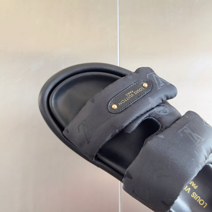 250513 New high-quality thick-soled Velcro slippers