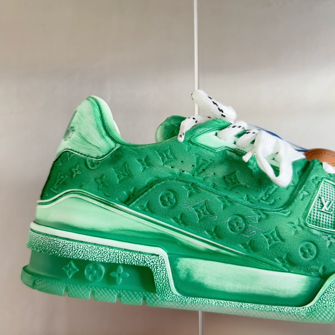 250513 New top-quality spray-painted casual and fashionable sneakers
