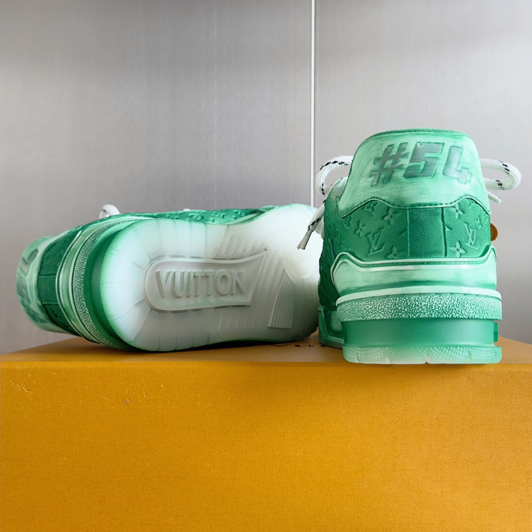250513 New top-quality spray-painted casual and fashionable sneakers