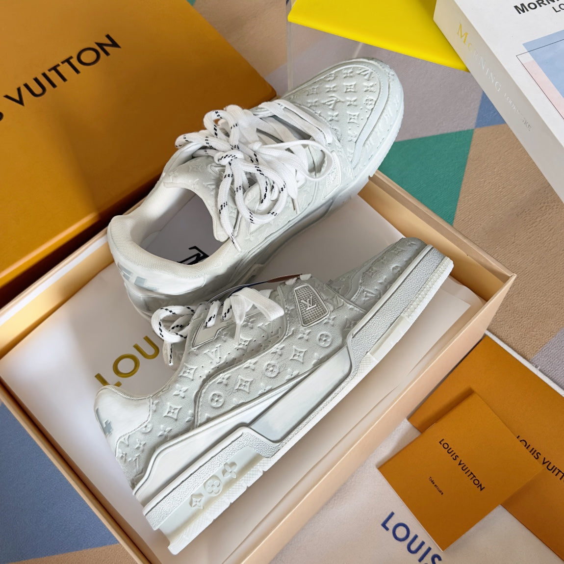 250513 New top-quality spray-painted casual and fashionable sneakers