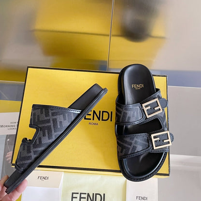 250513 New high-quality classic icon slippers