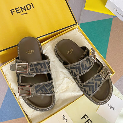 250513 New high-quality classic icon slippers