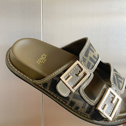 250513 New high-quality classic icon slippers