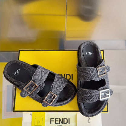 250513 New high-quality classic icon slippers