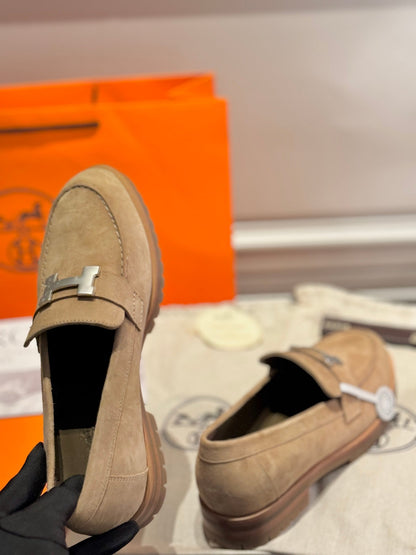 250527 New high-quality classic retro thick-soled loafers