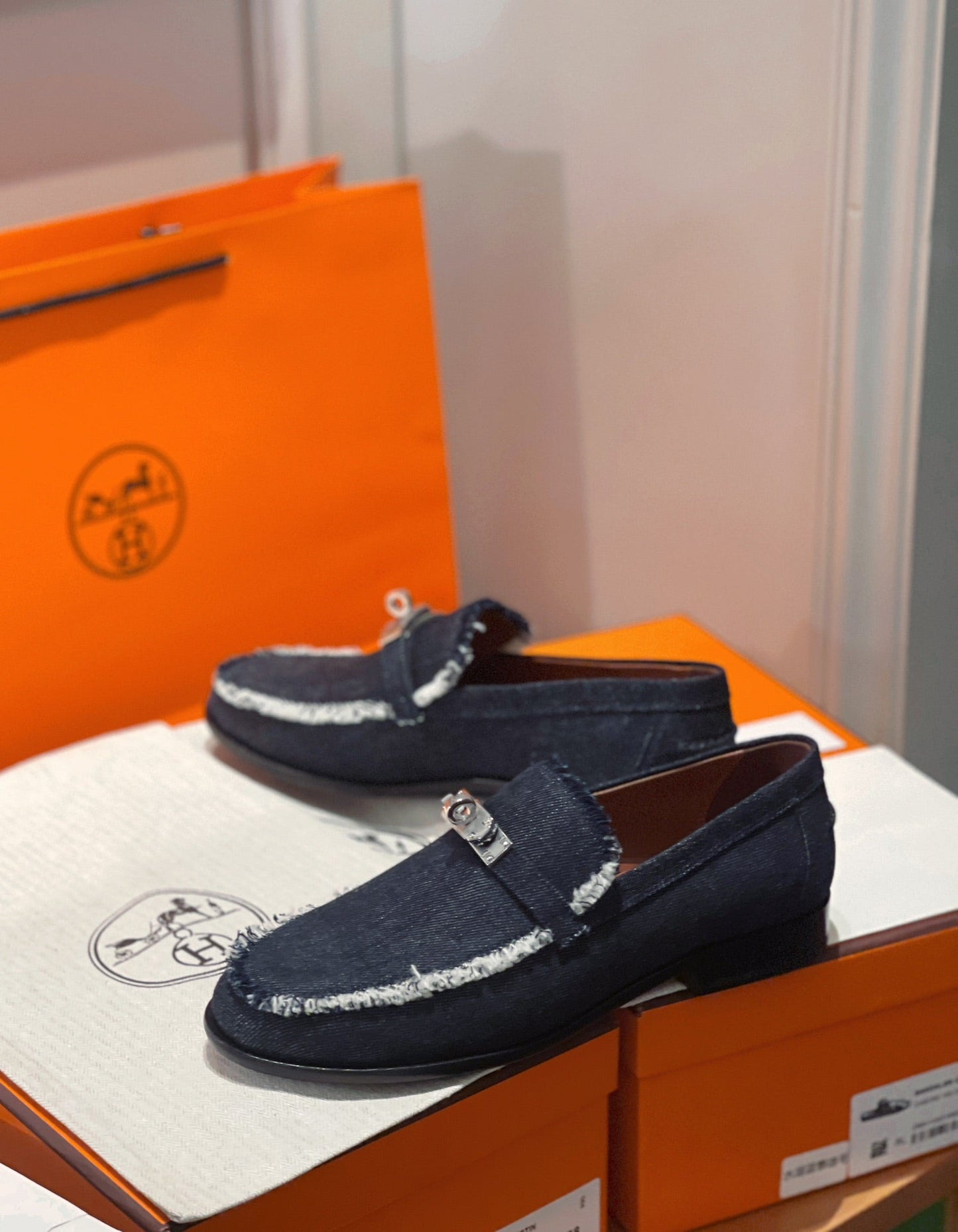 250527 New high-quality classic retro thick-soled loafers