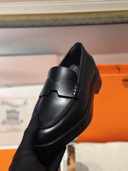 250527 New high-quality classic retro thick-soled loafers