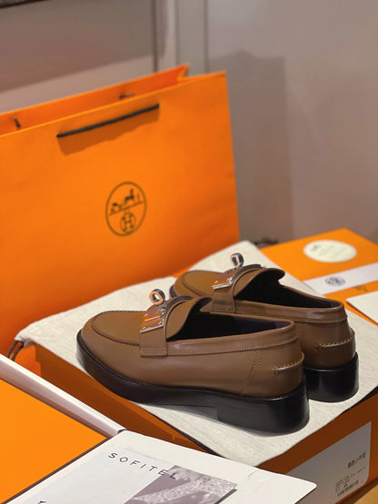 250527 New high-quality classic retro thick-soled loafers