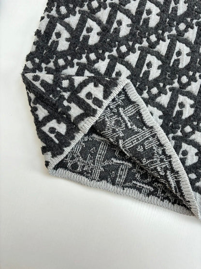 250722 A new high-quality full-print contrasting jacquard knitted pullover sweater