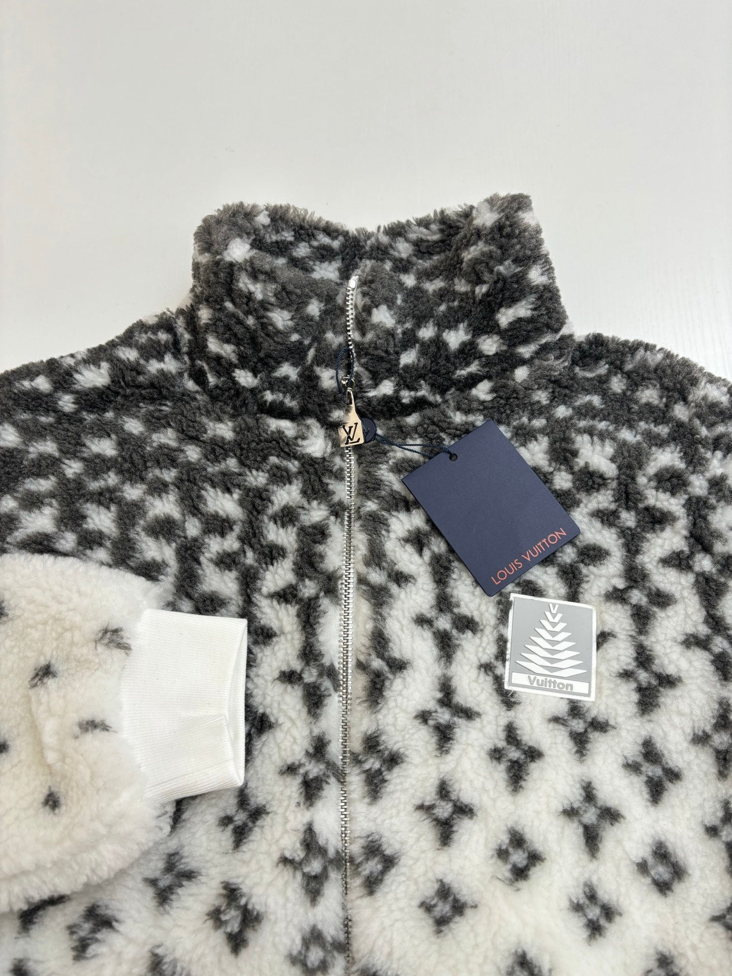 250722 A new high-quality ski series gradient color-blocked long-sleeved fleece jacket