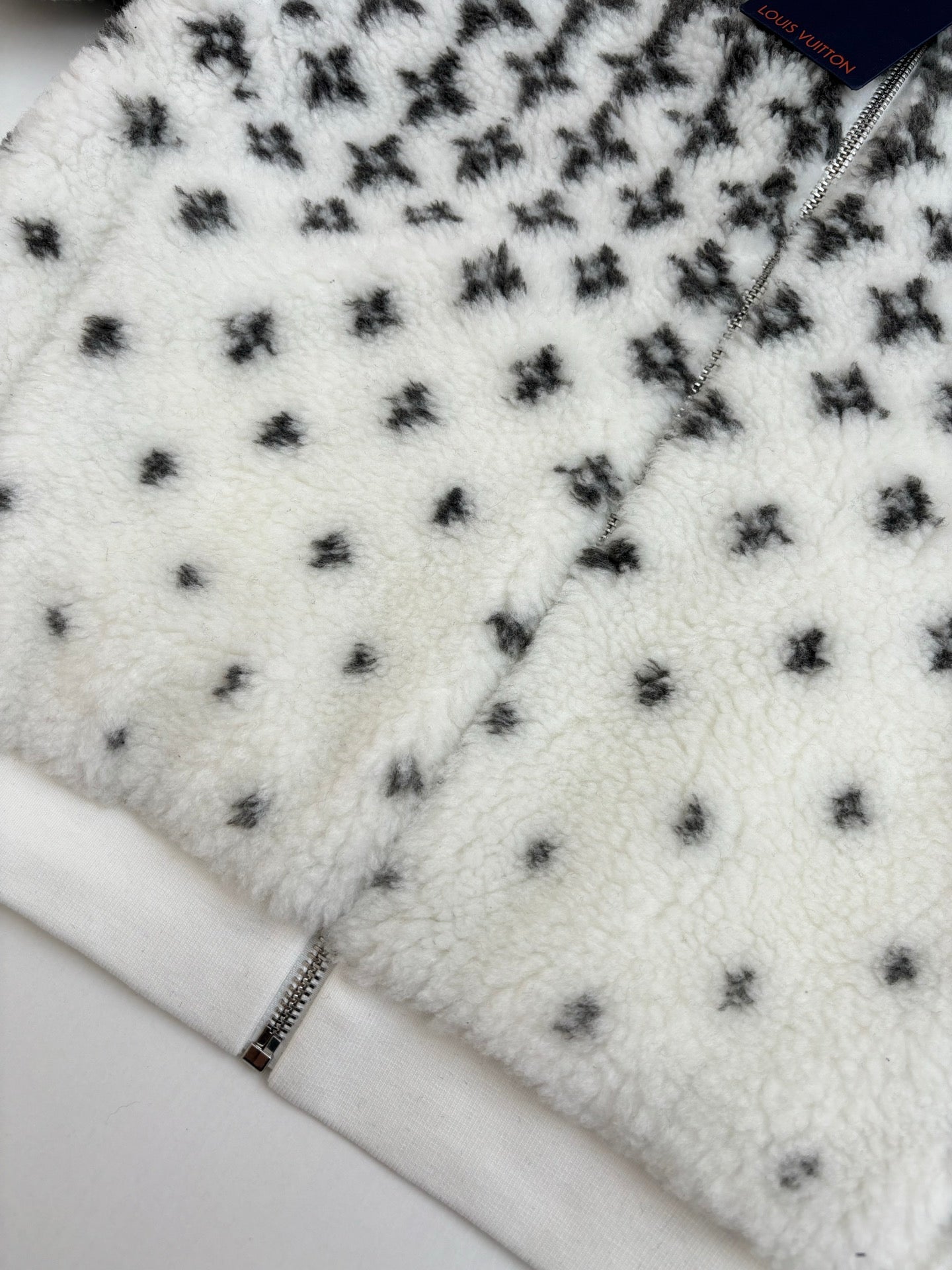 250722 A new high-quality ski series gradient color-blocked long-sleeved fleece jacket