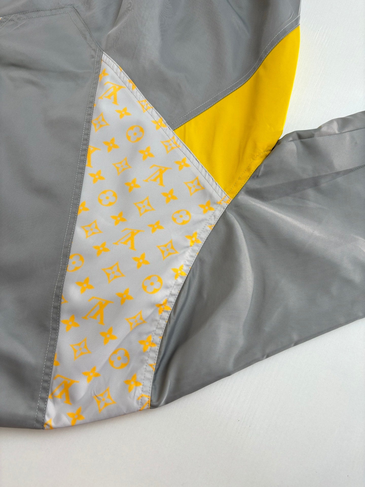 250722 A new high-quality, non-deformable nylon patchwork jacket