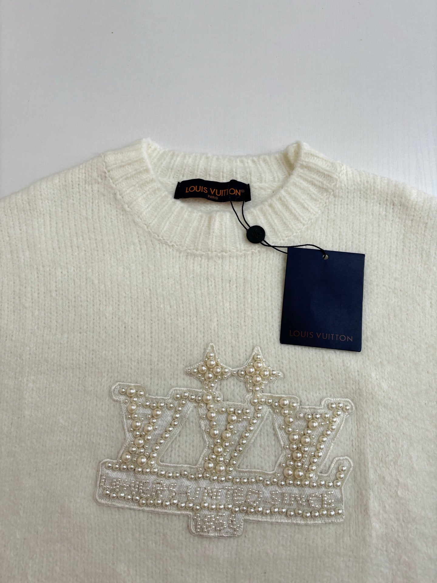 250722 New high-quality embroidered pearl logo knitted sweater
