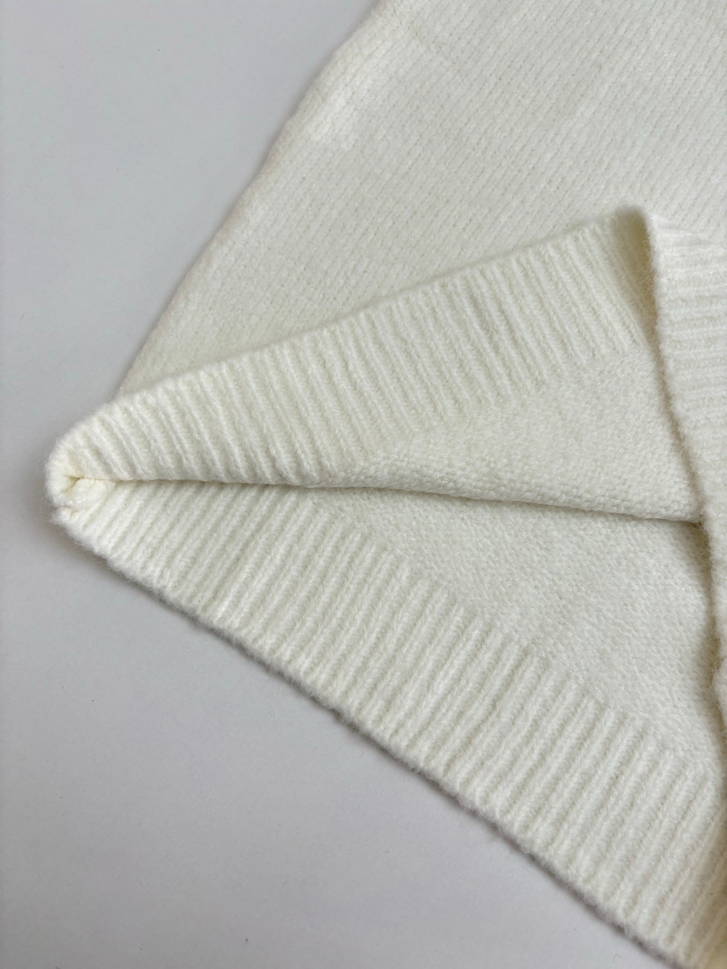 250722 New high-quality embroidered pearl logo knitted sweater