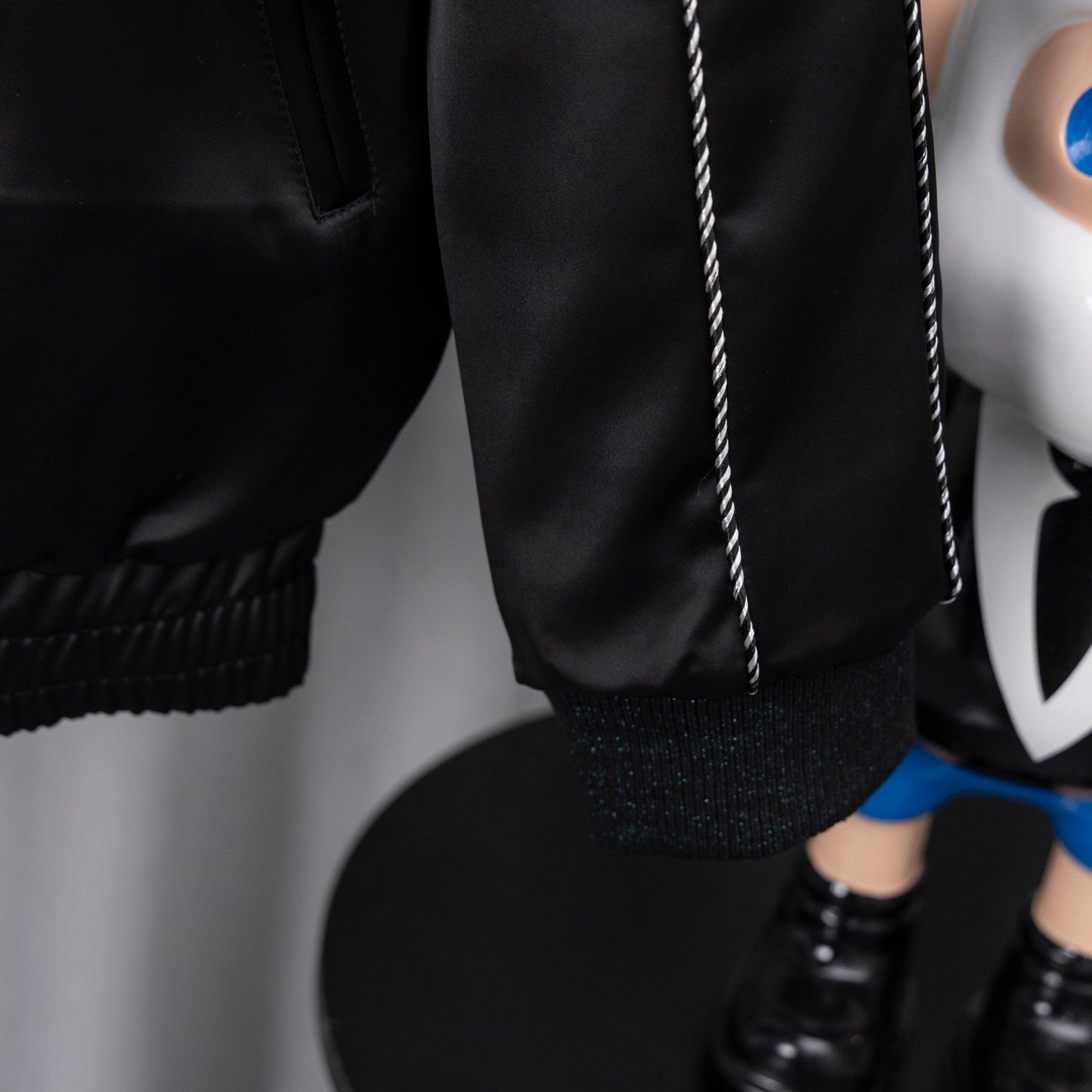 250808 New high-quality embroidered shiny surface jacket