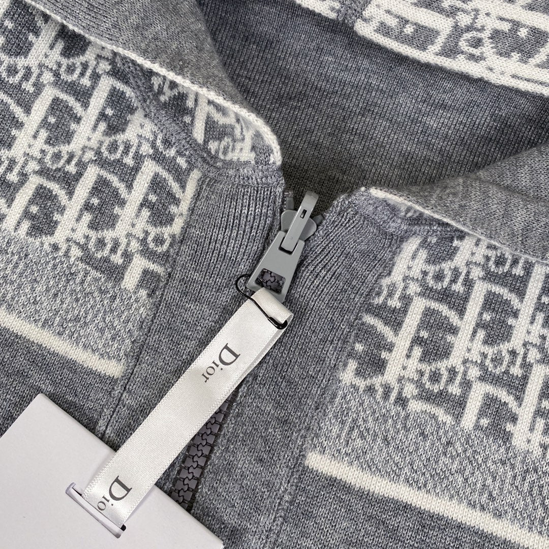 250808 A new high-quality full-printed double-sided jacquard zipper cardigan