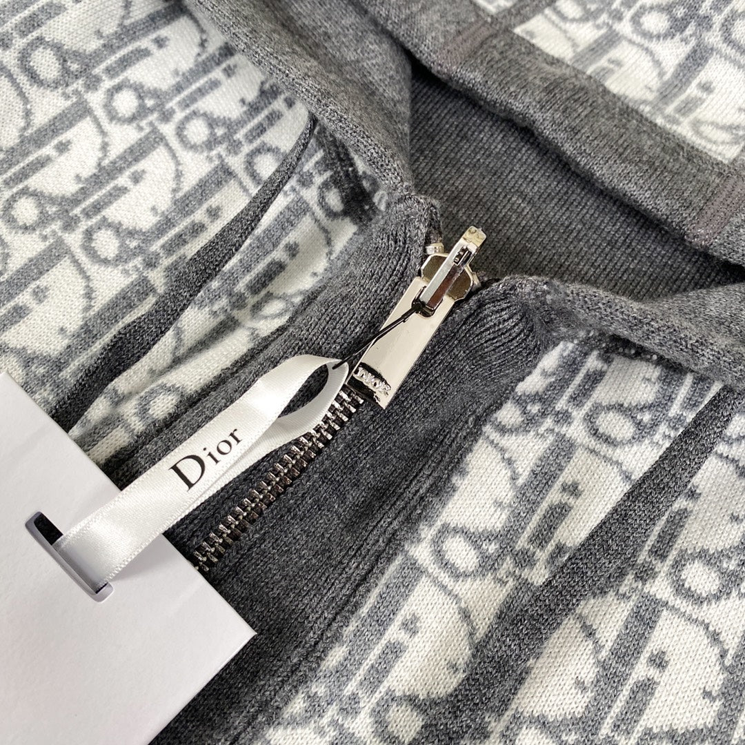 250808 A new high-quality full-printed double-sided jacquard zipper cardigan