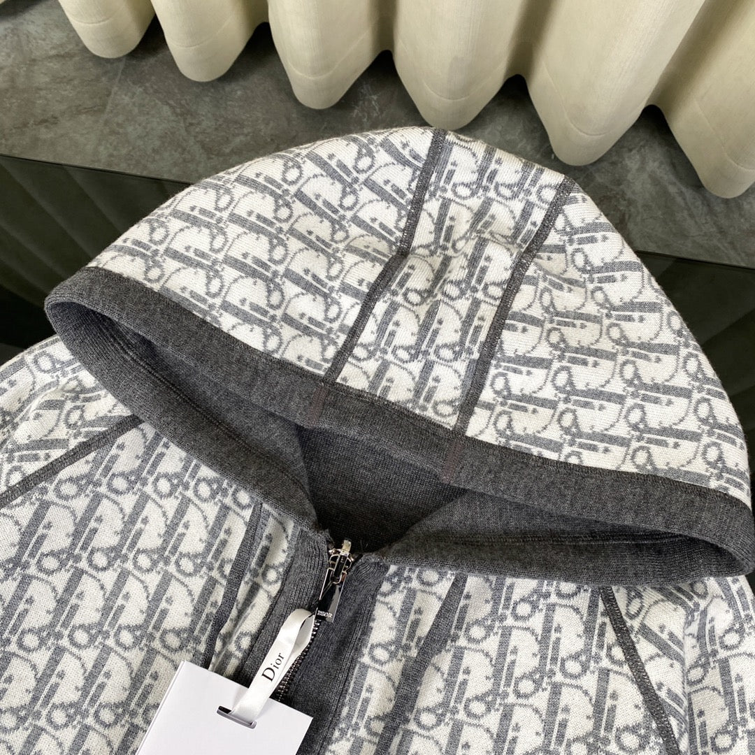 250808 A new high-quality full-printed double-sided jacquard zipper cardigan