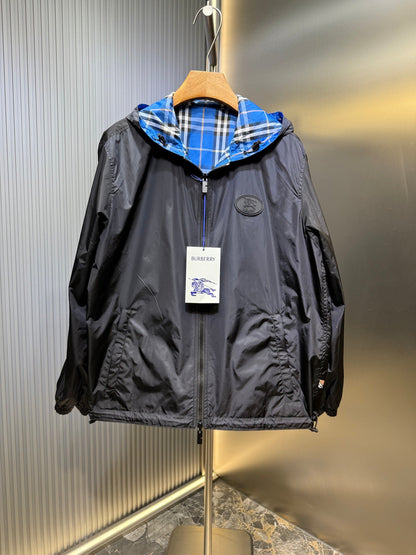 250808 A new high-quality double-sided checkered hooded jacket