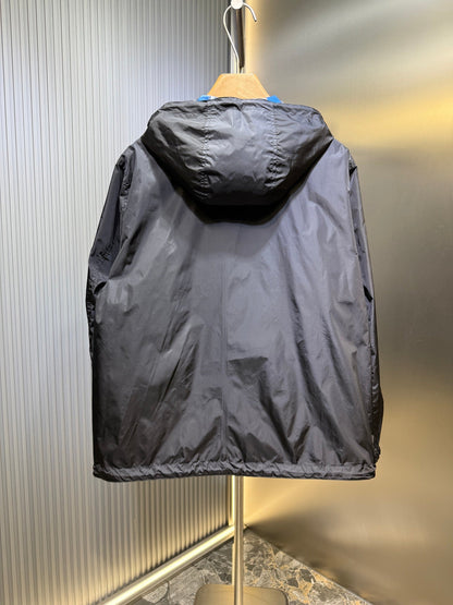 250808 A new high-quality double-sided checkered hooded jacket