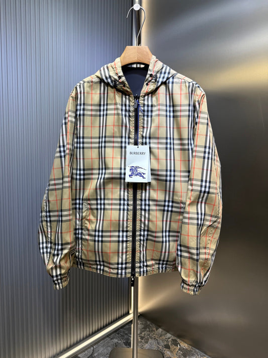250808 A new high-quality double-sided checkered hooded jacket