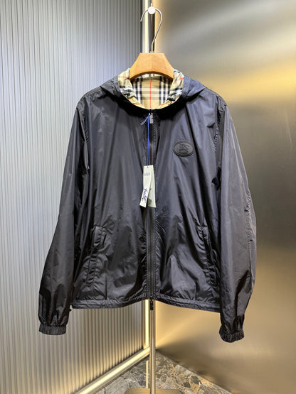 250808 A new high-quality double-sided checkered hooded jacket