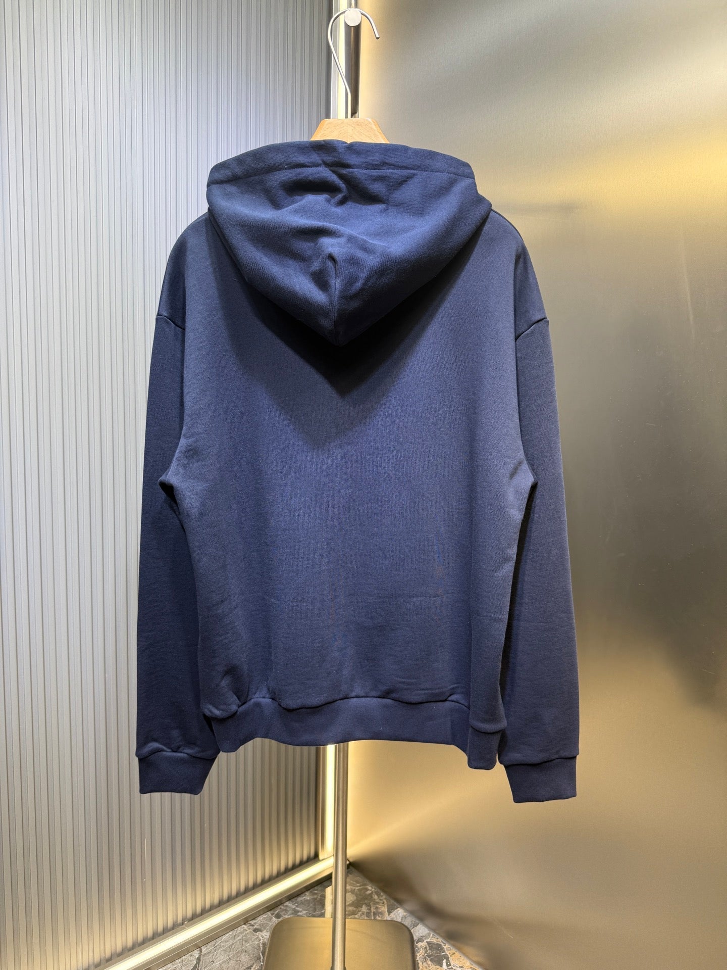 250813 A new high-quality, simple hooded sweatshirt