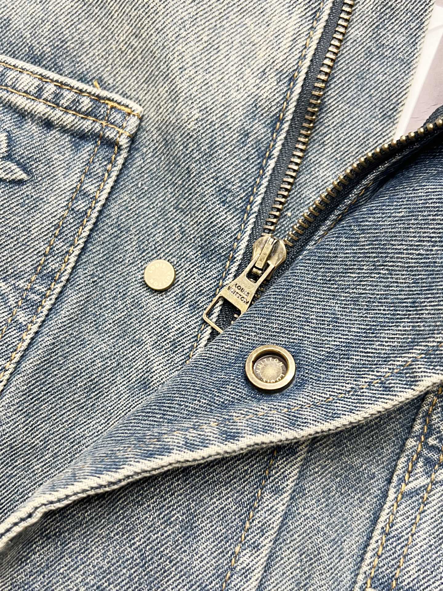 250813 New high-quality embossed loose straight-leg workwear denim jacket