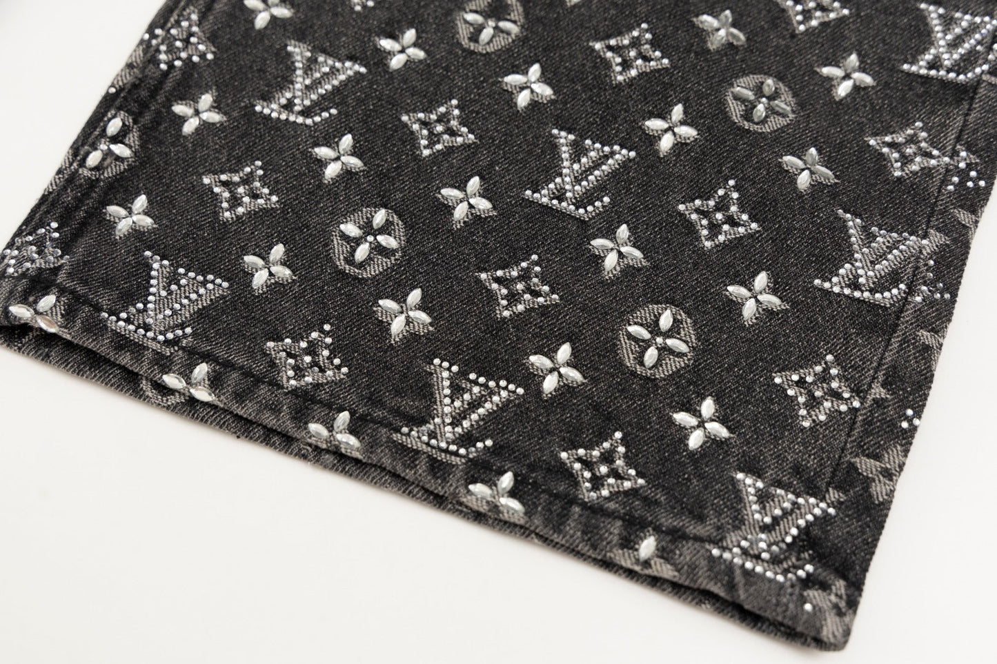 250813 New top-quality embossed diamond jeans